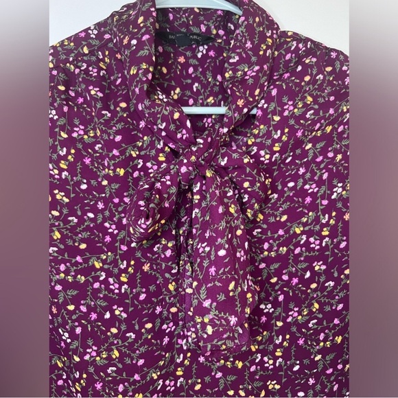Banana Republic - Tie-Neck Blouse in Berry Wine - Size XS - Picture 2 of 7